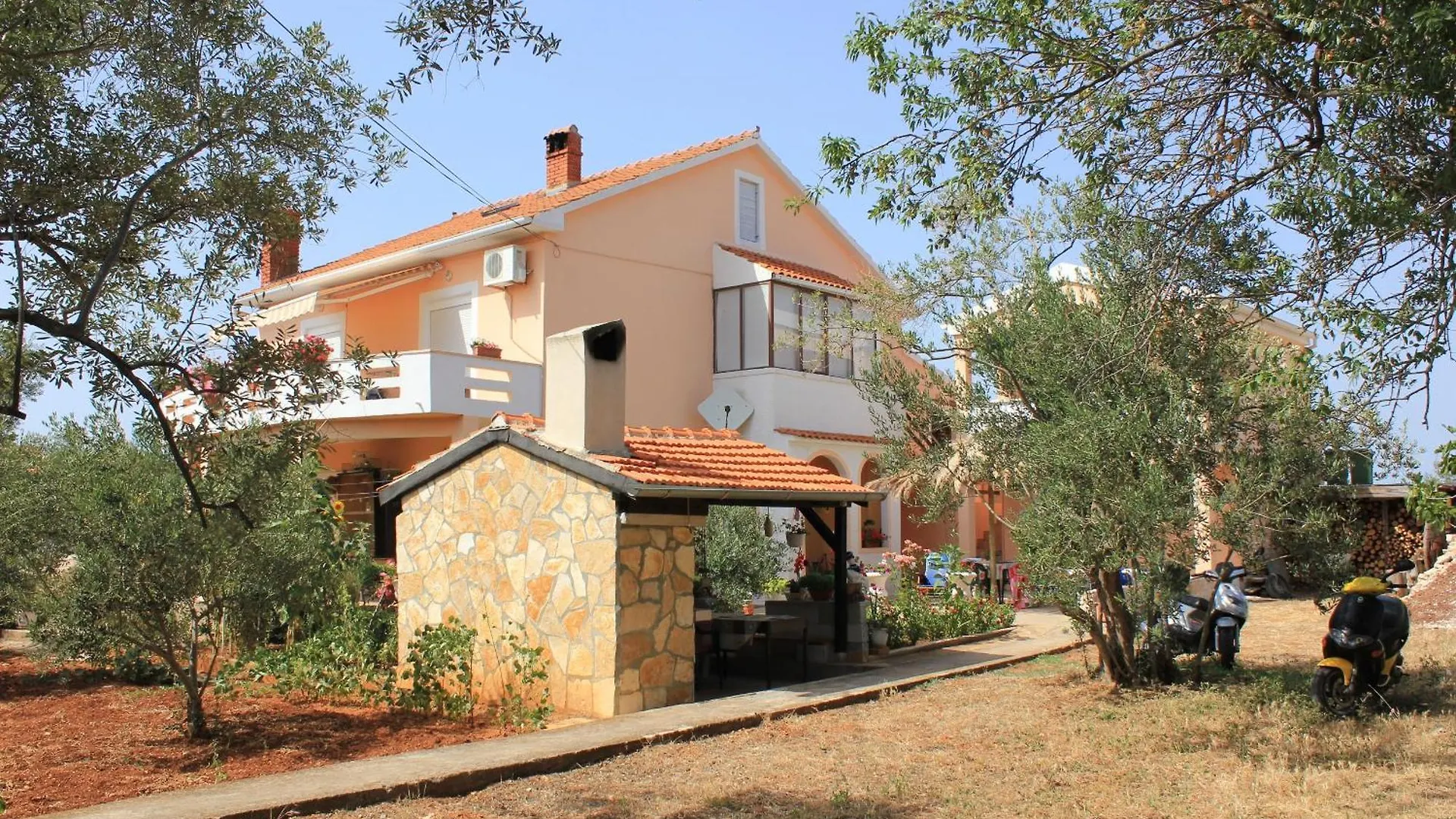 Apartments By The Sea Sutomiscica, Ugljan - 912